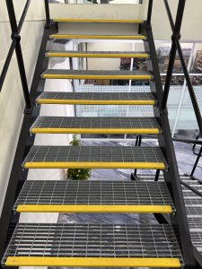 Abrasive Nosing on Tread